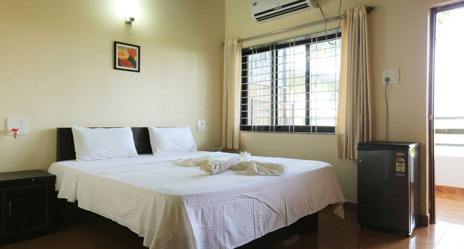 White Pearl Guest House, Goa 5